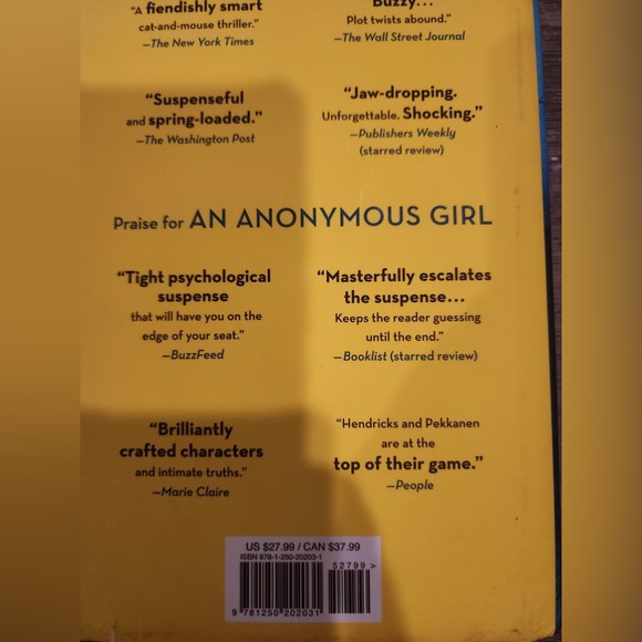 You are not alone by agrees Hendricks and Sarah Pekkanen - Picture 2 of 2